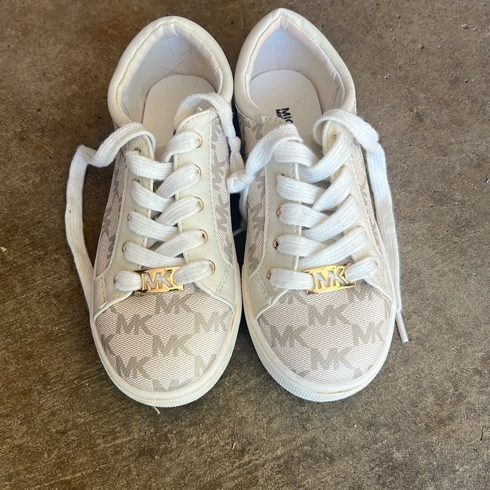 Michael Kors Kids Sneakers in Cream and Gold